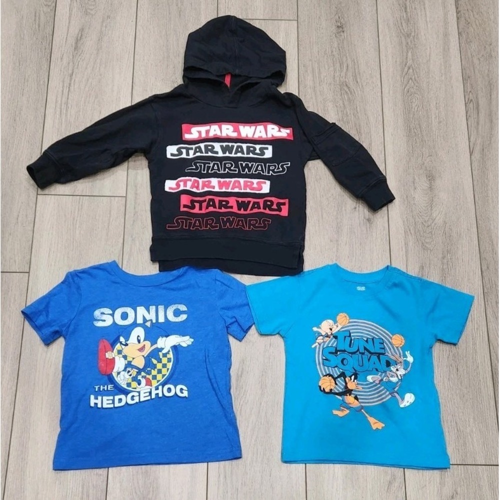 2 Kids Size 4T Graphic Shirt Space Jam Sonic & Disney Parks Star Wars Hoodie XXS